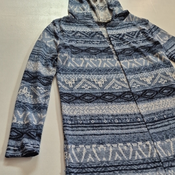 Cato's Long Hooded Cardigan - Picture 5 of 6